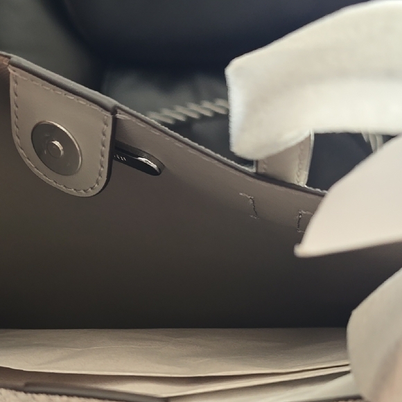 Michael Kors White With Silver Tote Bag - Picture 6 of 9